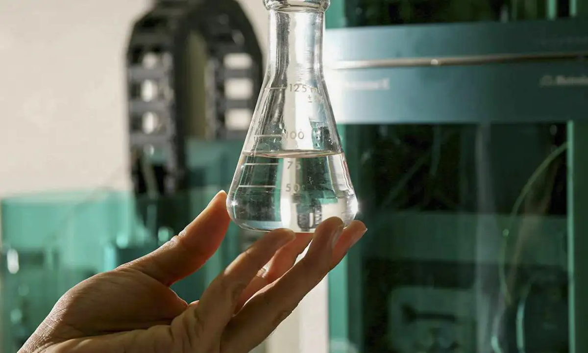 Casos de intoxicação por metanol chegam a 59 no país