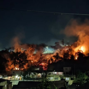 Incêndio de grande proporção atinge vegetação em São Gonçalo
