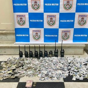 Jovem é preso com drogas no Morro do Estado, em Niterói