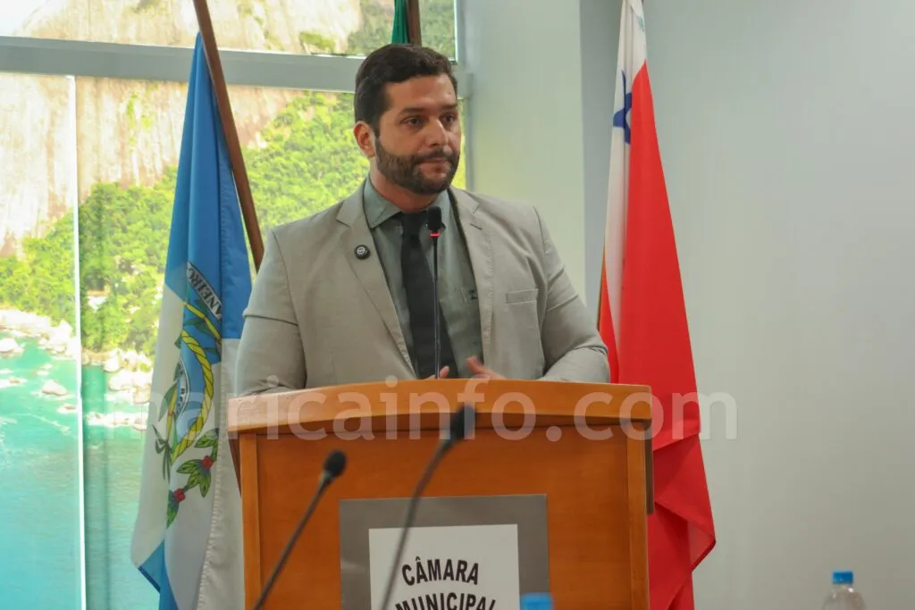 Maricá: Netuno (PL) segue como vereador mesmo após cassação, entenda!