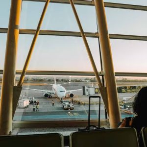 Passageira é presa em aeroporto após falsa ameaça de bomba | Enfoco