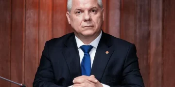 Ex-presidente do INSS é preso pela PF