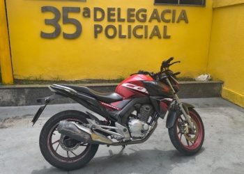 Corregedoria do Detran RJ apreende motocicleta clonada em Campo Grande, na Zona Oeste do Rio