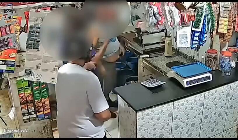 Comerciante é agredido durante assalto no Rio de Janeiro