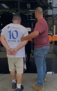 Polícia Civil prende homem acusado de comandar esquema de venda de atestados médicos falsos no Rio de Janeiro.