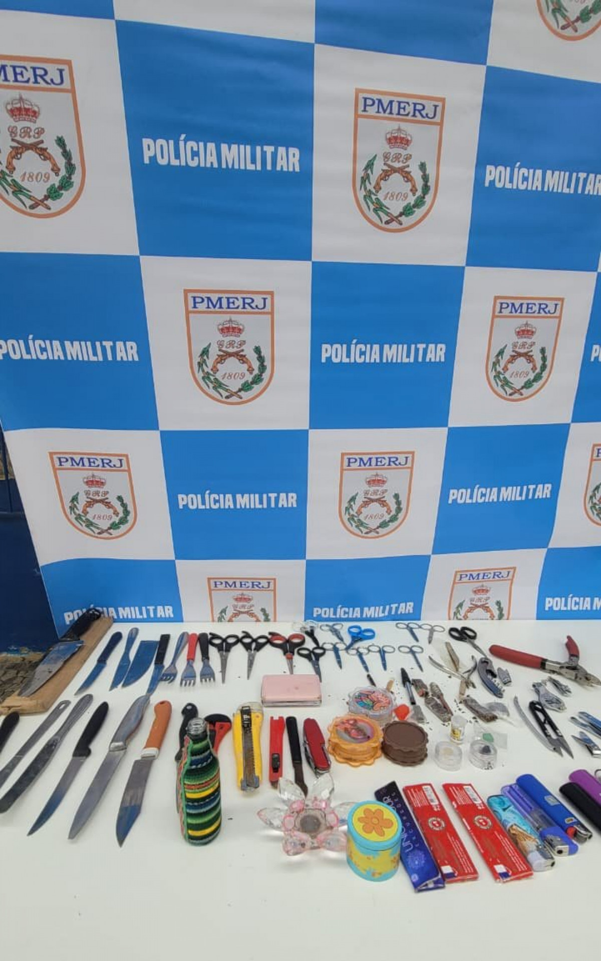 Polícia Militar apreende 82 objetos perfurocortantes no primeiro fim de semana de megablocos no Rio de Janeiro