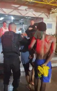 Polícia prende mais um suspeito ligado à guerra entre facções em Niterói durante operação de segurança.