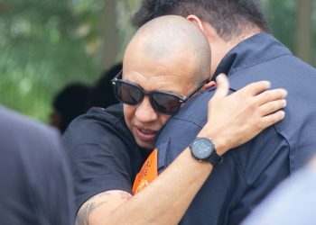 Major afirma que filha foi julgada e punida sem decisão judicial após morte no Rio de Janeiro.