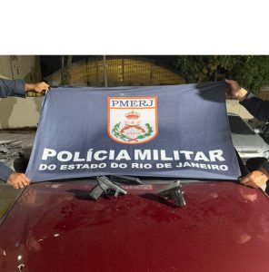 Confronto ligado à guerra do tráfico em Niterói termina com três suspeitos mortos durante ação policial.