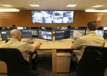 Dados recentes mostram redução histórica nos índices de violência em Niterói, com queda em crimes e melhora na segurança pública.