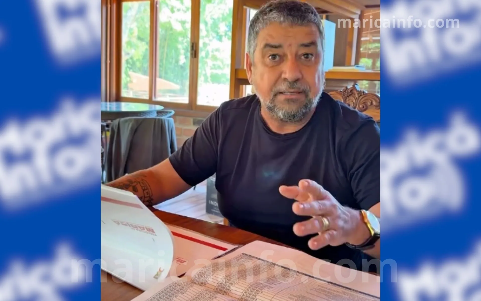 Prefeito afirma que Maricá vivia situação financeira crítica e que cortes foram necessários para equilibrar as contas.