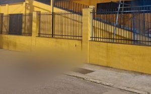 Dois suspeitos pela morte de menina de 8 anos foram encontrados mortos em Nova Iguaçu. Polícia investiga o caso e possíveis conexões.