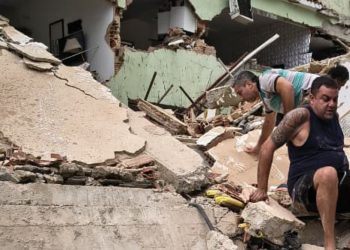 Desabamento de prédio no Engenho Novo deixa feridos e mobiliza equipes de resgate no Rio de Janeiro