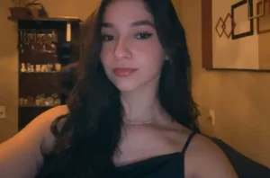 Estudante é esfaqueada em São Gonçalo após rejeitar investidas de um perseguidor; polícia investiga o caso