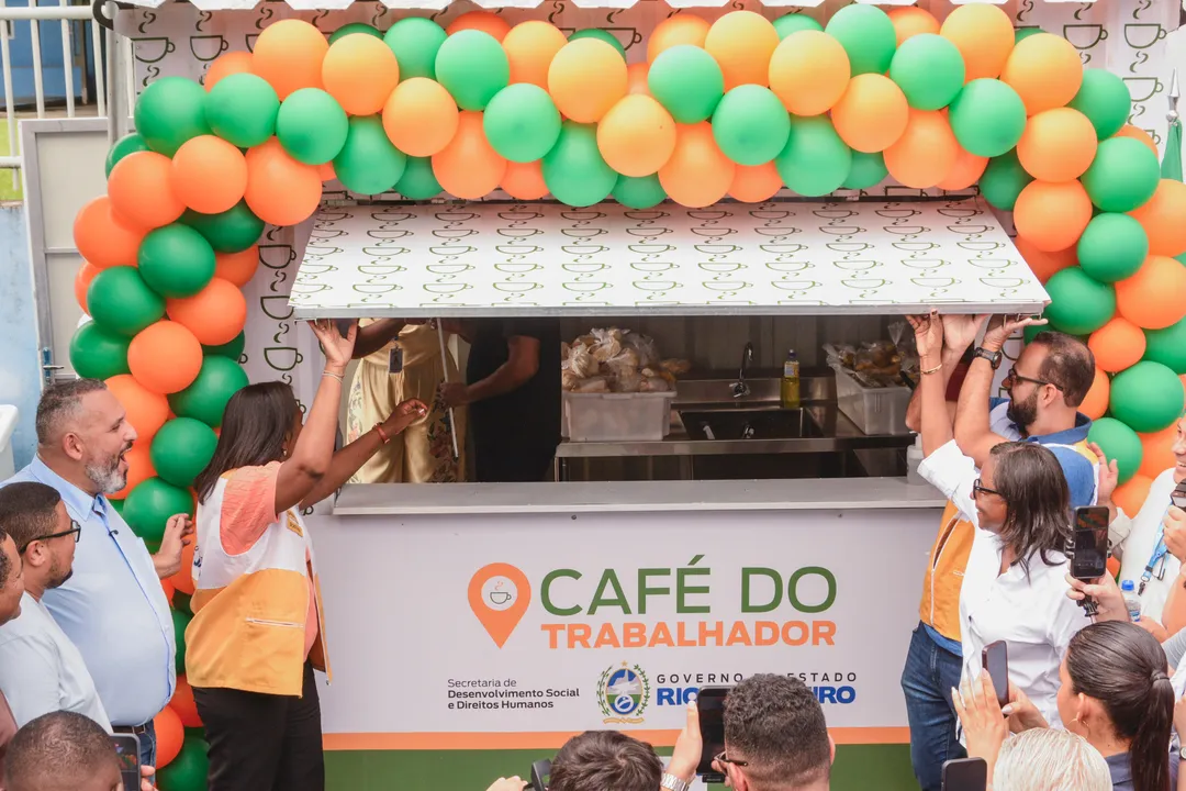Governo do estado inaugura o terceiro Café do Trabalhador em Tanguá, oferecendo café da manhã a preço popular.