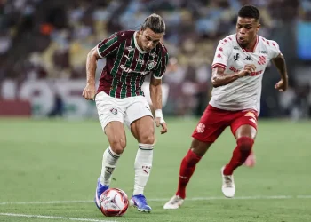 Fluminense derrota o Bangu por 3 a 1 e garante vaga nas semifinais do Campeonato Carioca de 2026 com atuação segura.