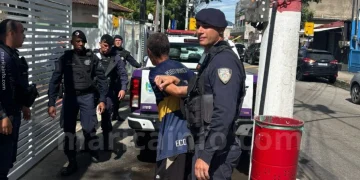 Suspeito de furtos é detido pela Guarda Municipal após ação rápida no Centro de Maricá durante patrulhamento reforçado.