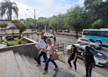 Polícia Civil prende mulher suspeita de ocultar criminosos após ataque a advogada em Niterói