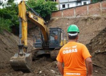 Obras de contenção na Rua 27 de Julho visam prevenir deslizamentos em Lindo Parque