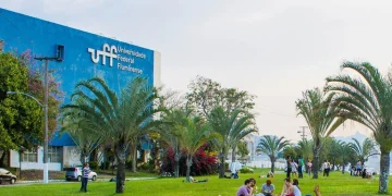 Exposição no Centro de Artes UFF revisita ataque à democracia de 8 de janeiro de 2023