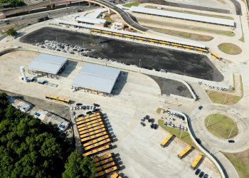 Início das operações da linha 77 conecta BRT do Rio à Baixada Fluminense