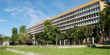 UFRJ destaca-se no ranking mundial com posições em antropologia e engenharia de petróleo