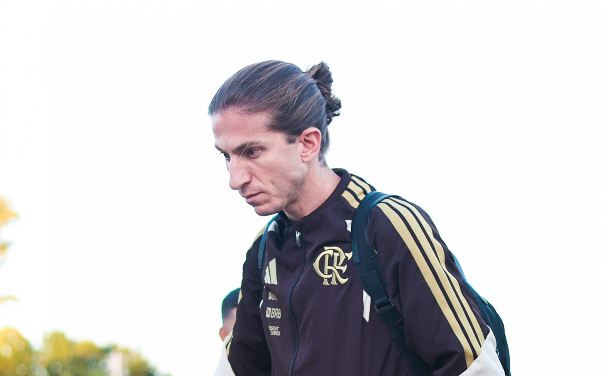 Saída de Filipe Luís do Flamengo pegou jogadores de surpresa e diretoria já busca novo treinador.