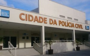Suspeito conhecido como “Mata Rindo” é preso em Bento Ribeiro durante ação policial na Zona Norte do Rio.