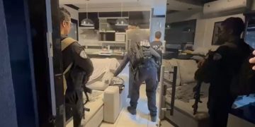 Polícia Civil realiza operação contra esquema de desvio e circulação irregular de armas em Cabo Frio