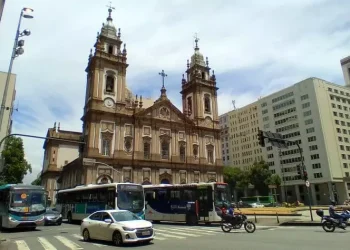 Restauração de vitrais históricos da Igreja da Candelária terá investimento de R$ 1,6 milhões