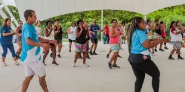 Aulão de dança reforça autocuidado e celebra Dia Internacional da Mulher no Parque RJ Nosso Sonho