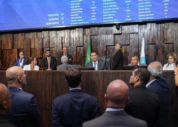 TJRJ anula eleição de Douglas Ruas e mantém Ricardo Couto como governador do Rio