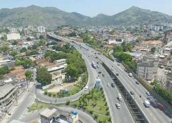 Assaltos na Linha Amarela e Avenida Brasil aumentam risco de violência no trânsito no Rio