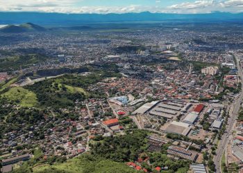 Moradores do Zumbi, em São Gonçalo, enfrentam meses sem internet e telefonia por ataques a infraestrutura