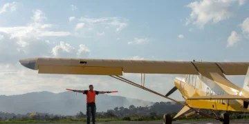 Maricá lança programa de formação em aviação para jovens de baixa renda