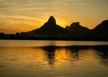 Rio de Janeiro tem fim de semana quente e previsão de chuva a partir de quinta-feira