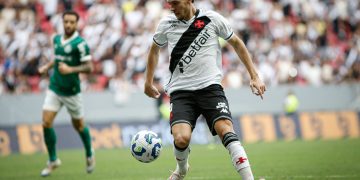 Vasco estreia Renato Gaúcho contra líder Palmeiras no Campeonato Brasileiro