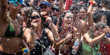 Turismo estrangeiro no Rio de Janeiro cresce 18,5% em fevereiro de 2026, impulsionado pelo Carnaval