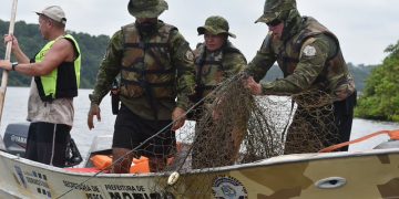Prefeitura de Maricá realiza fiscalização para coibir pesca predatória e acampamentos ilegais