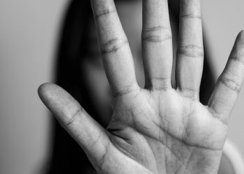 Mais de 14 mil medidas protetivas de violência contra mulheres são concedidas no Rio em 2026