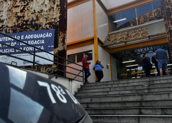 Homem é preso em flagrante por estupro de enteada em Niterói durante registro de ocorrência