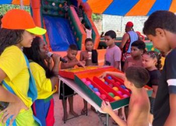 Caravana de Arte e Lazer leva diversão às crianças na Venda da Cruz neste domingo