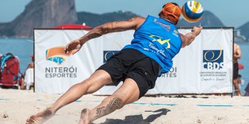 Praia de Icaraí recebe 8ª edição do Circuito BlueMan de Vôlei de Praia com mais de 400 atletas