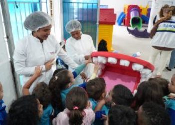 São Gonçalo promove ações no Dia Mundial da Saúde Bucal com foco na prevenção em escolas