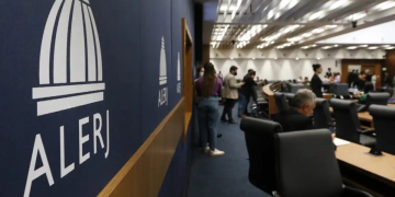 TRE-RJ retotaliza votos e define distribuição de cadeiras na Alerj após cassação