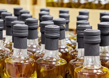 Anvisa proíbe venda de azeite Royal adulterado e reforça combate às fraudes alimentícias