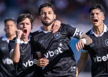 Botafogo enfrenta Athletico na Arena da Baixada por mais uma rodada do Brasileirão