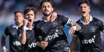 Botafogo enfrenta Athletico na Arena da Baixada por mais uma rodada do Brasileirão