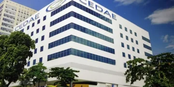 Justiça mantém desconto de 24% na tarifa de água da Cedae em acordo com Águas do Rio