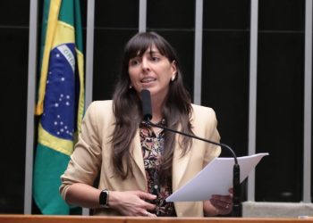 Câmara aprova projeto que amplia direitos de vítimas de violência doméstica e permite quebra de sigilo para fixação de pensão